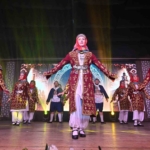 halk-danslari-gala-gecesi-buyuledi-kDd84Brr.jpg