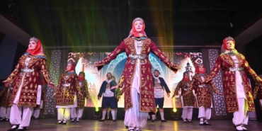 halk-danslari-gala-gecesi-buyuledi-kDd84Brr.jpg