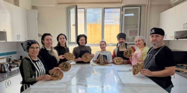 halk-egitim-kursiyerleri-pisirdi-ihtiyac-sahiplerinin-sofralari-bereketlendi-gcyTOTsB.jpg