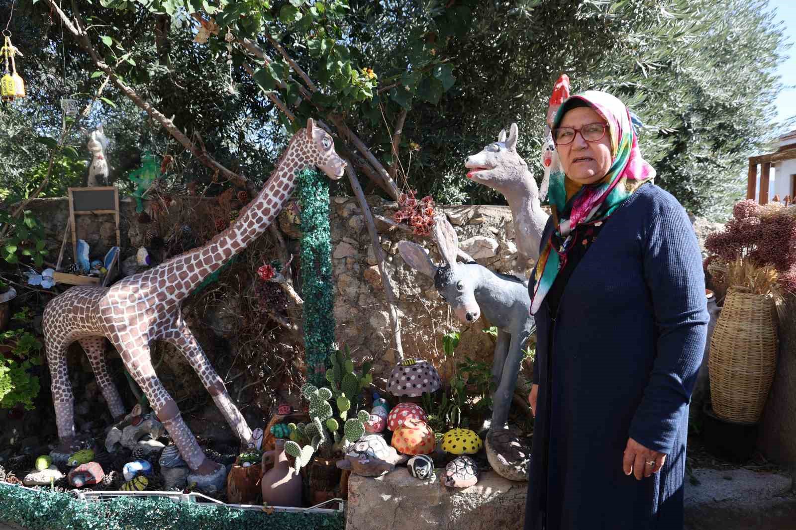 halk egitimden emekli oldu atiklari evinde sanata donusturdu 0 Dy1mlnJM