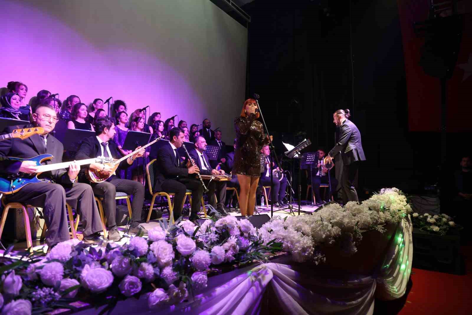 halk korosu ilk konserini verdi 2 uKckg8vz