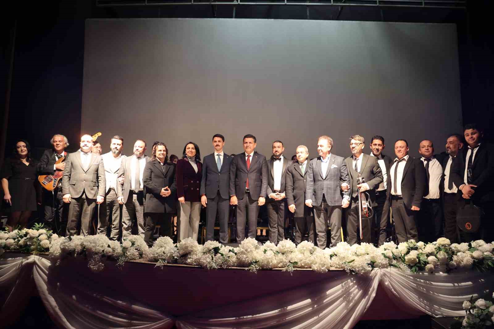 halk korosu ilk konserini verdi 5 8TNbCMb3