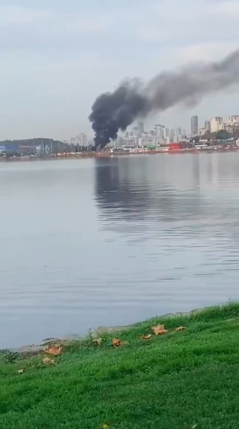 halkali gumrugunde konteyner alev alev yandi 2 2uZw7daq