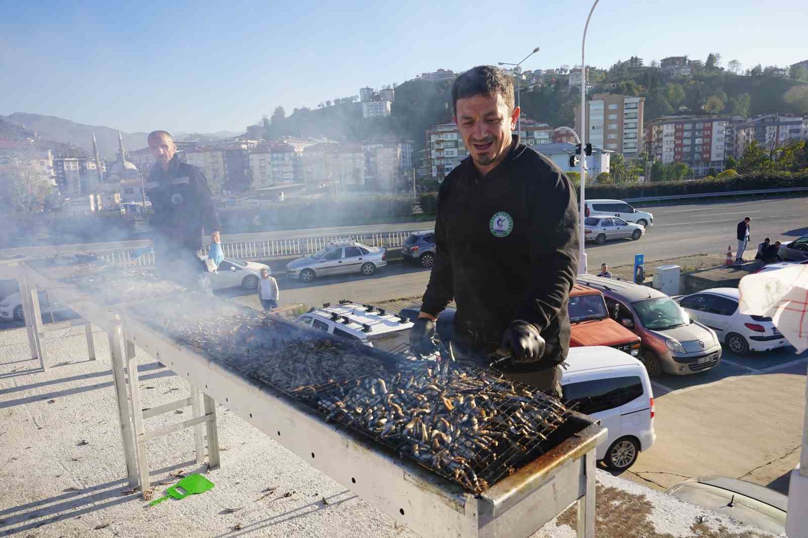 hamsi bollugu festivali geri getirdi 1 AHhNjsFj