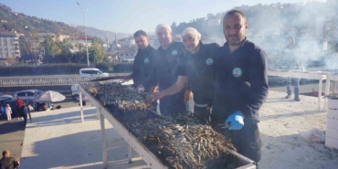 hamsi-bollugu-festivali-geri-getirdi-PugXa3j1.jpg