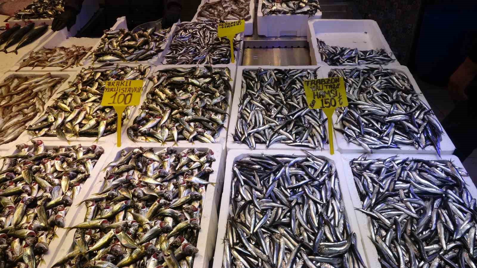 hamsi bu defa sasirtti tezgahlar yeniden senlendi 1 KUpYN8sE