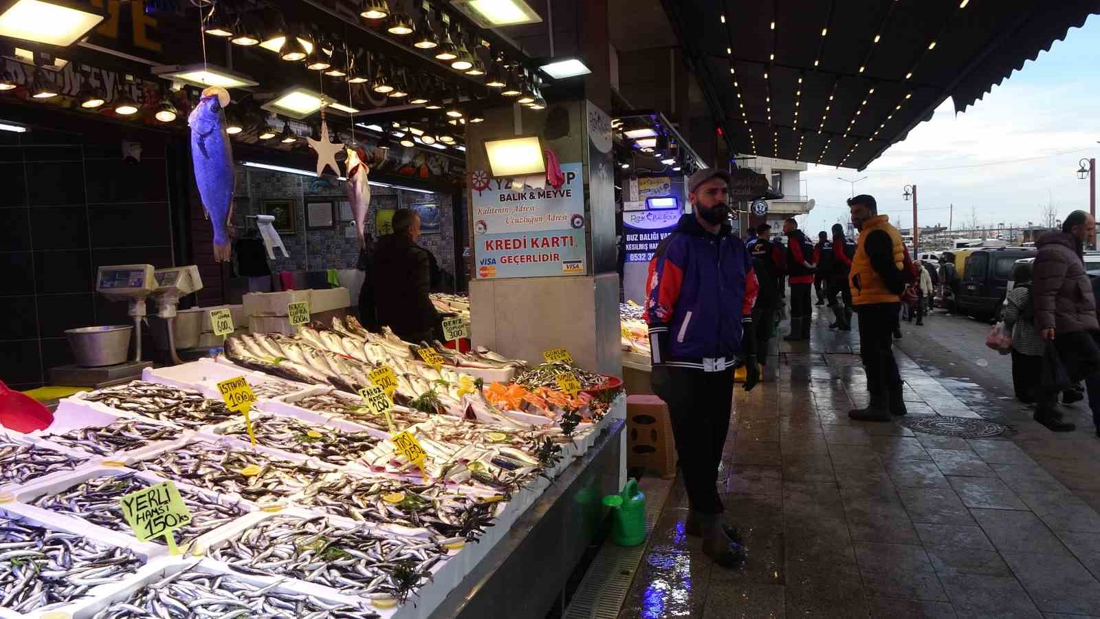 hamsi bu defa sasirtti tezgahlar yeniden senlendi 2 Z6KqqDtC