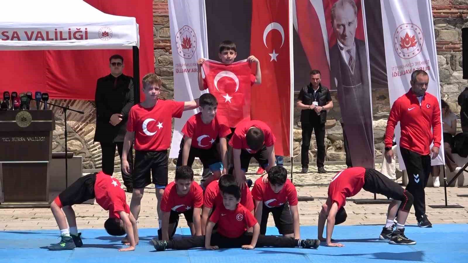 hanlar bolgesi 19 mayis coskusuyla doldu tasti 6 Argw6UsW