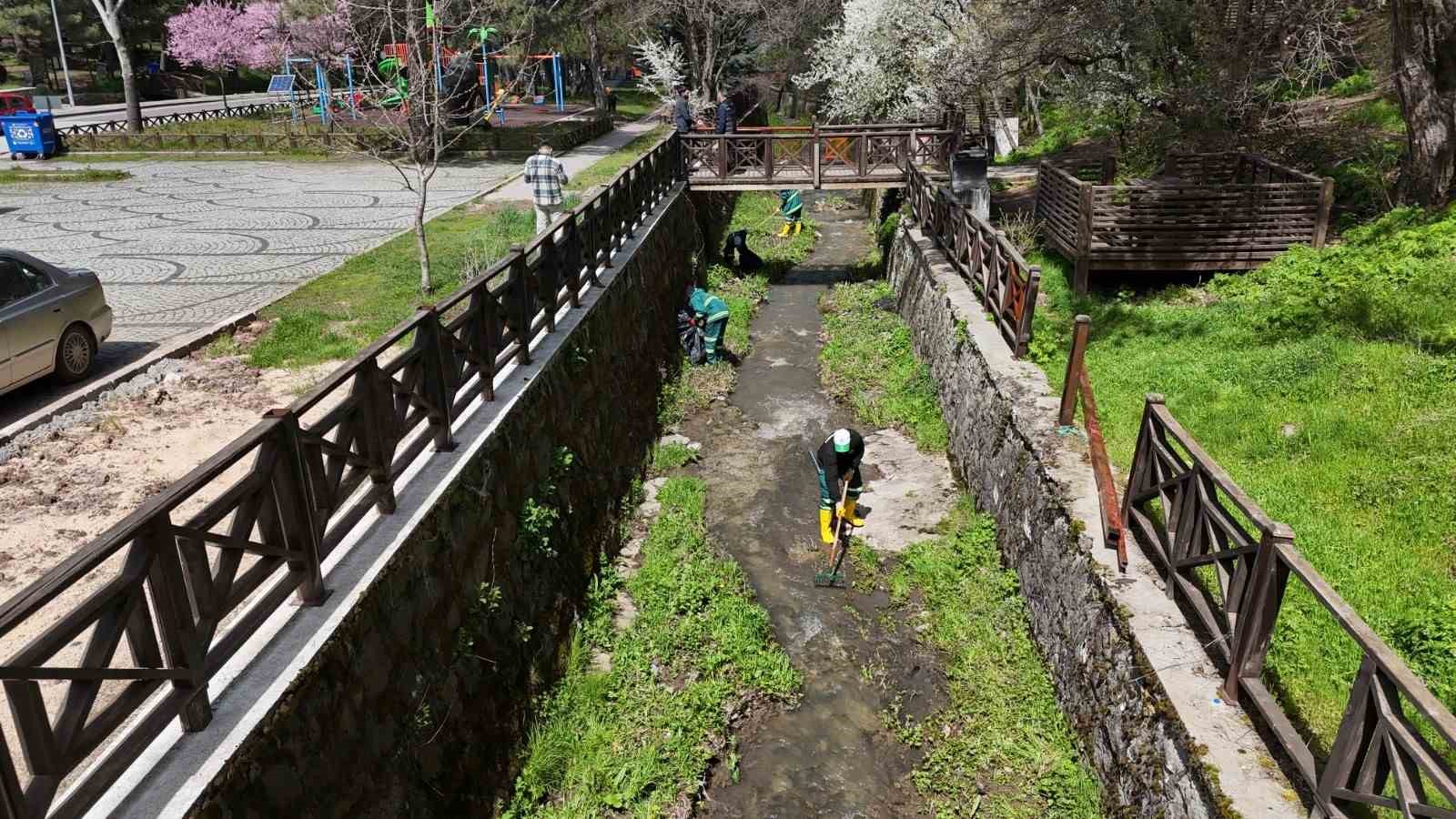 Harabeye dönen Soğuksu Milli Parkı’nda eksikliklerin giderilmesi için çalışmalar sürüyor 7 harabeye donen soguksu milli parkinda eksikliklerin giderilmesi icin calismalar suruyor 3 HlXMVN5q