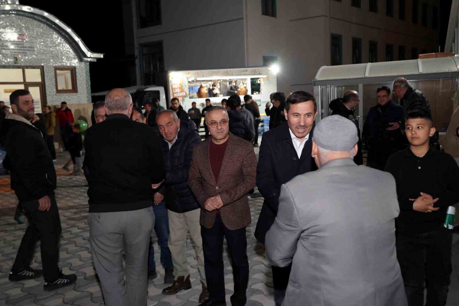 Hasan Kılca, Alzheımer yaşam merkezi sakinleri ve aileleri ile iftarda buluştu 7 hasan kilca alzheimer yasam merkezi sakinleri ve aileleri ile iftarda bulustu 3 eNrv2B1Y