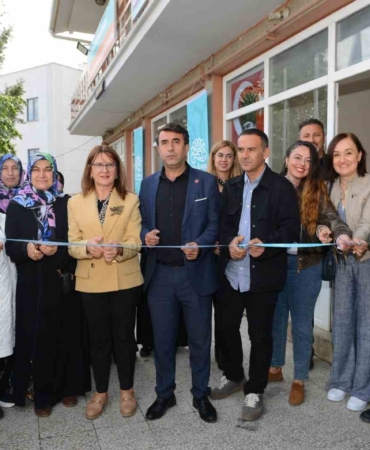 hasanaga-mahallesi-kadin-yardimlasma-ve-dayanisma-dernegi-hizmete-acildi-x9rbSquQ.jpg
