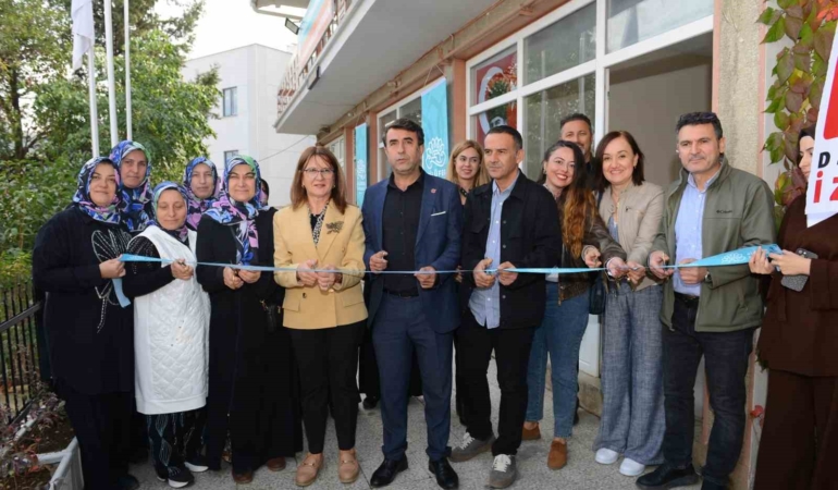 hasanaga-mahallesi-kadin-yardimlasma-ve-dayanisma-dernegi-hizmete-acildi-x9rbSquQ.jpg