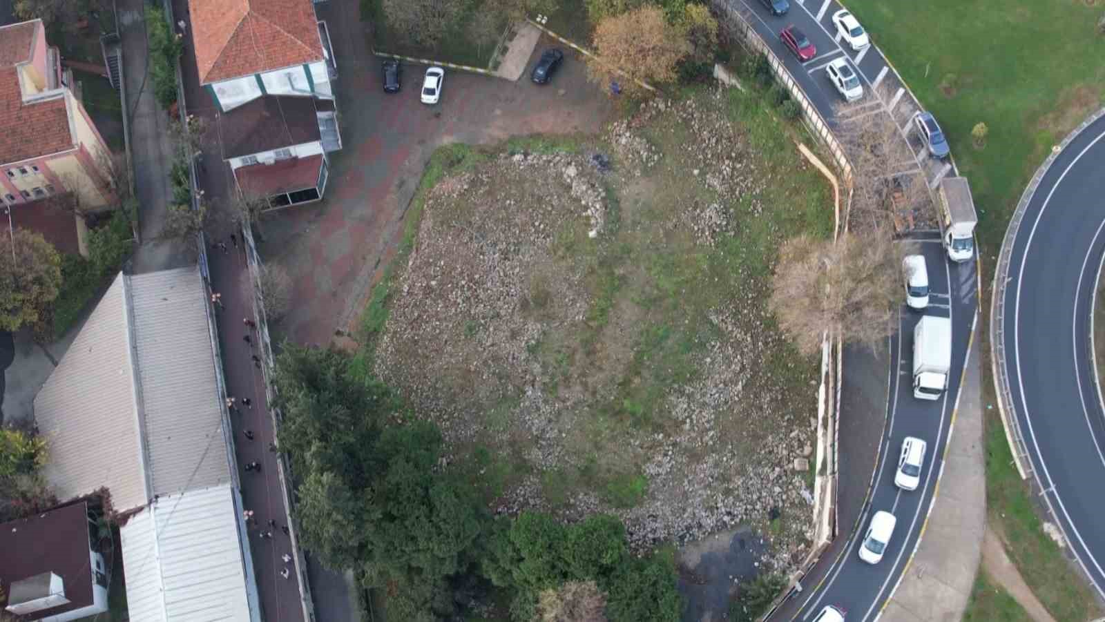 hasar aldi denilerek ibbnin yiktigi avcilar e 5 yanindaki cami 6 yildir yapilmadi 0 91NEA6aa