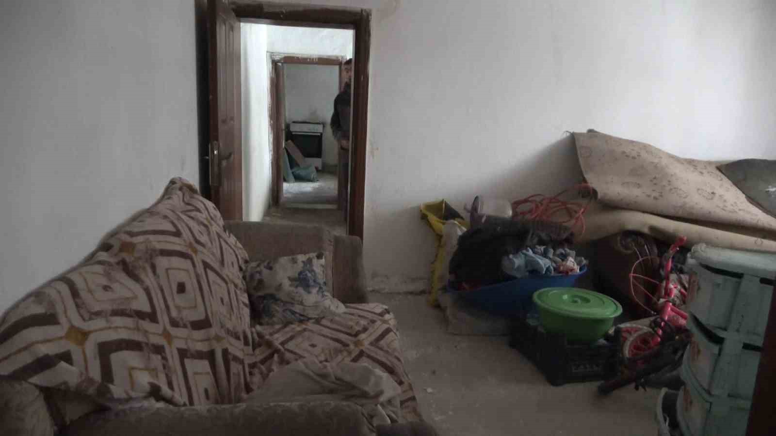 haskoyde 4 cocuklu anneye belediye ve kaymakamlik destegi 2 NI1phCCk