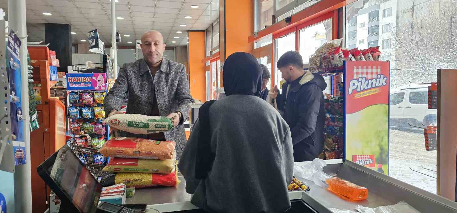 haskoyde 4 cocuklu anneye belediye ve kaymakamlik destegi 4 bXYY8eWj