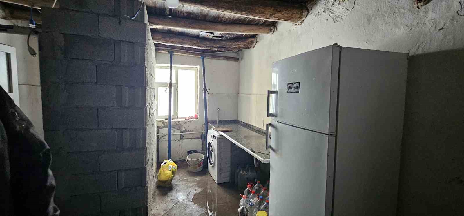 haskoyde 4 cocuklu anneye belediye ve kaymakamlik destegi 6 MAuOCiXF