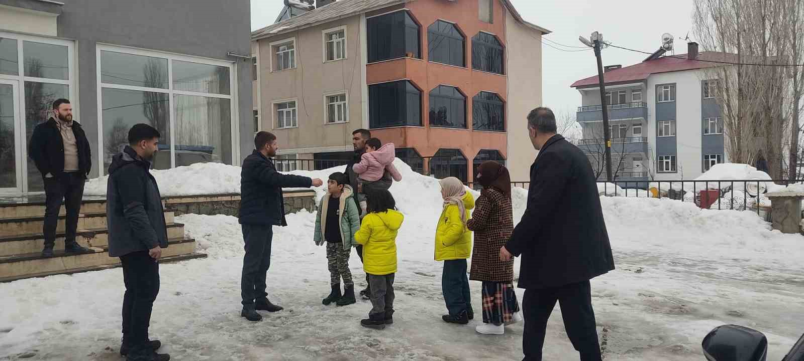 haskoyde 4 cocuklu anneye belediye ve kaymakamlik destegi 8