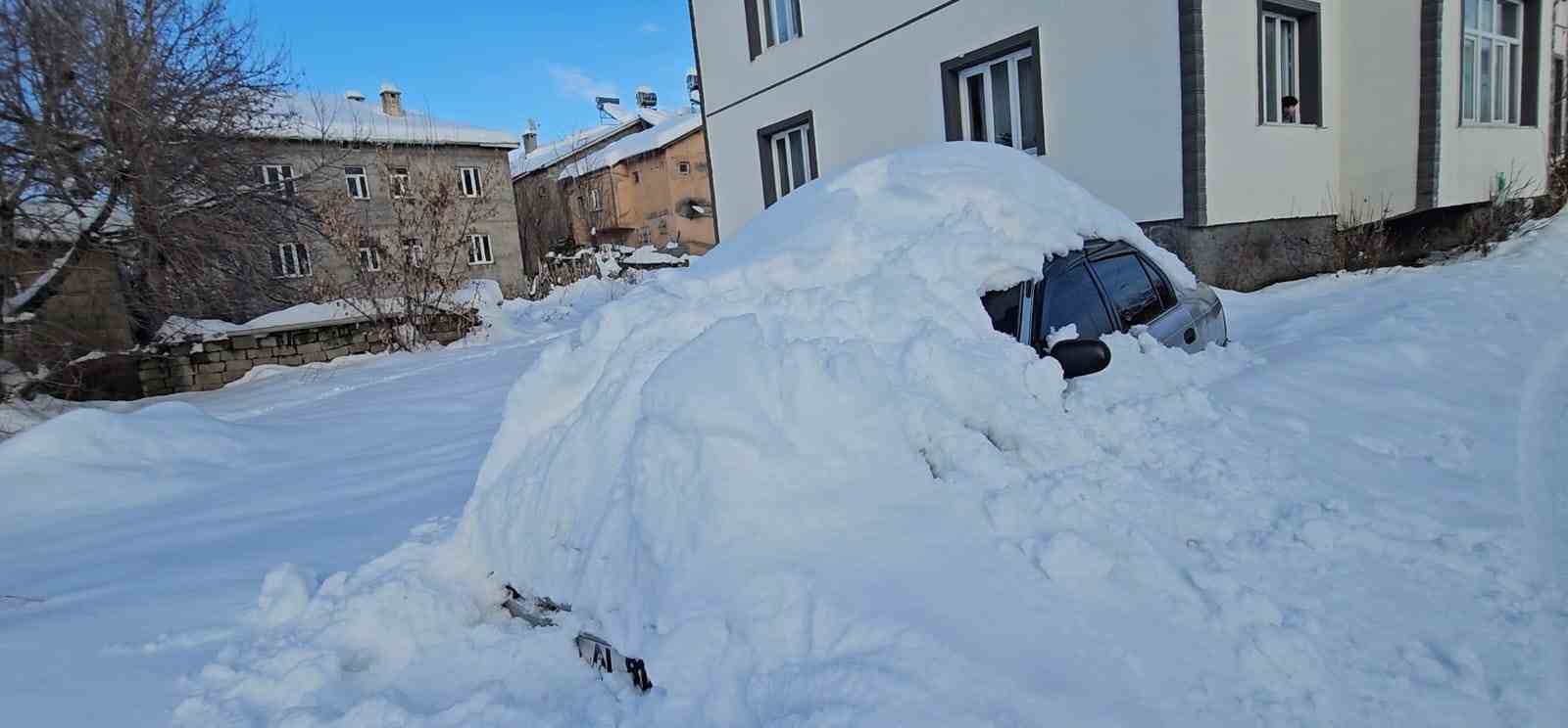 haskoyde araclar kar altinda kayboldu 1