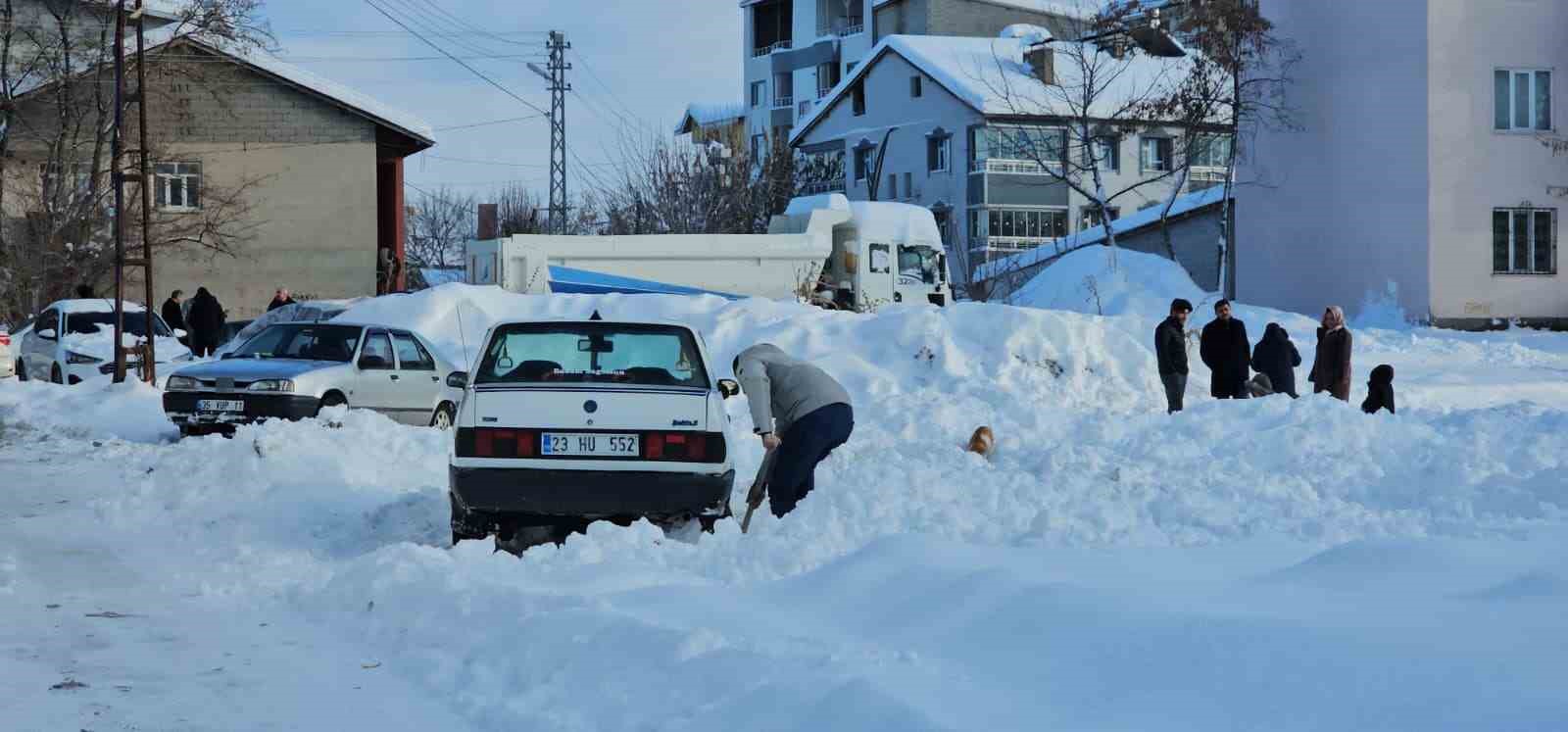 haskoyde araclar kar altinda kayboldu 2 lUVyOlzl