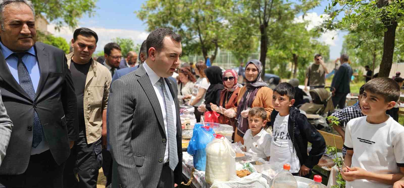 Hasköy’de Gazze yararına hayır çarşısı kuruldu 15 haskoyde gazze yararina hayir carsisi kuruldu 11 r5HhYfPF