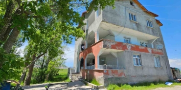 haskoyde-yilanlar-bir-evi-sardi-aile-geceleri-uyuyamiyor-4iwAwO7r.jpg