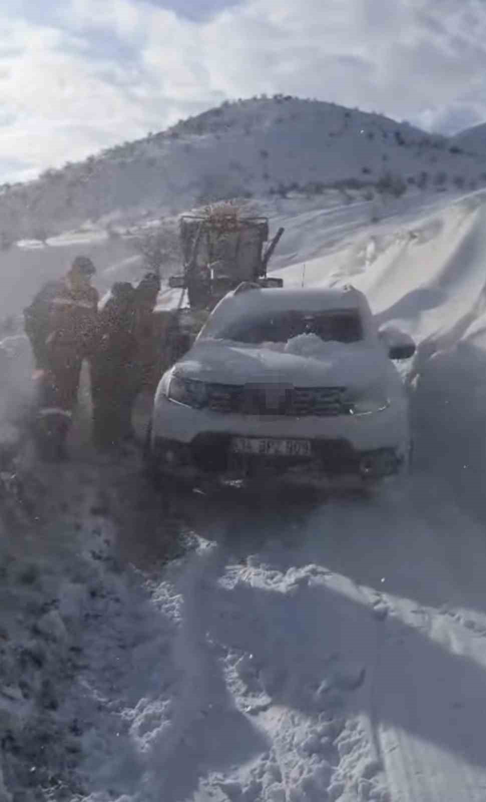 hasta nakli yapan arac karda mahsur kaldi 0 A1547lUj