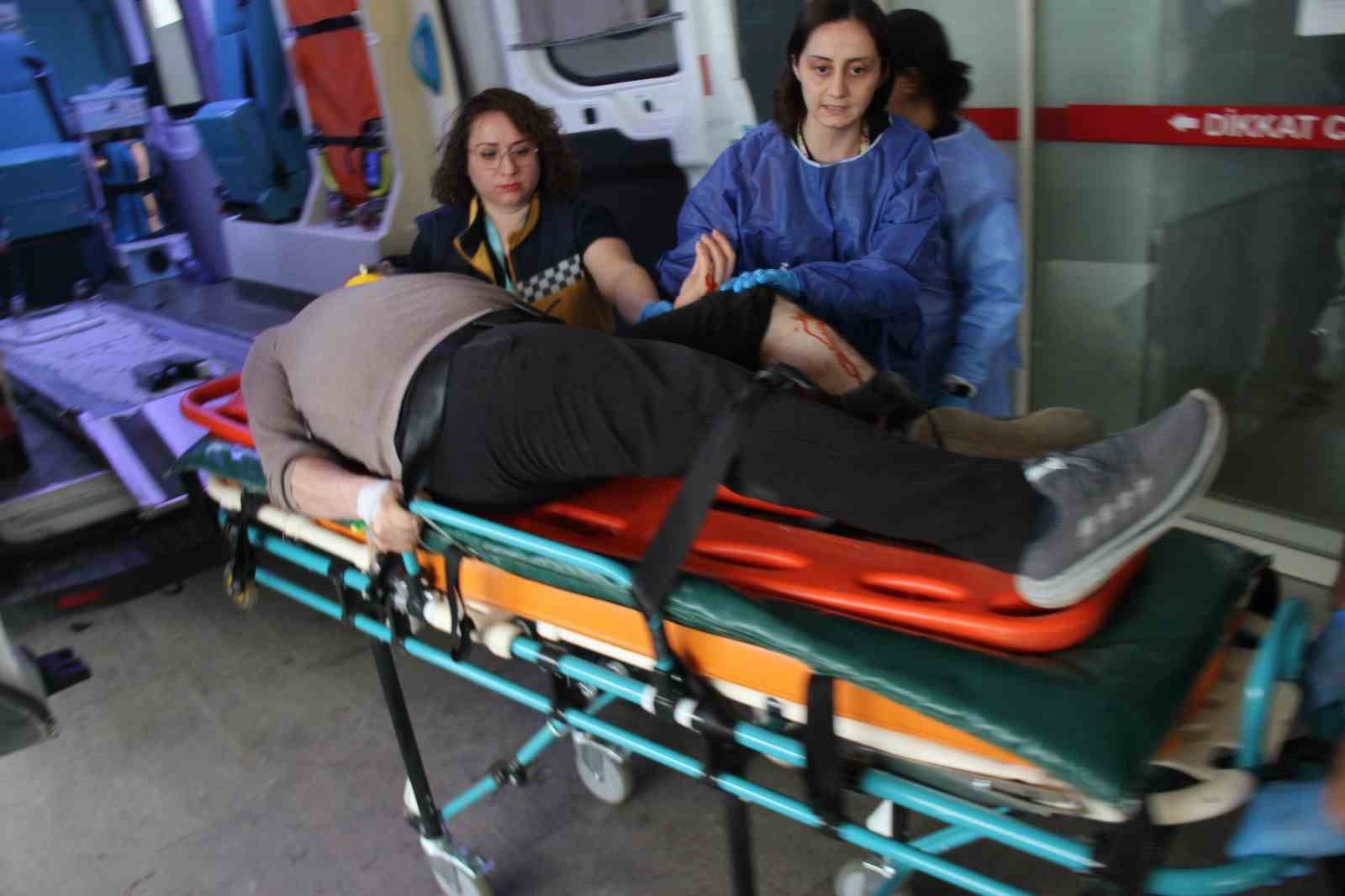 hastane acilindeki tatbikat gercegini aratmadi hasta ve yakinlari usta oyunculara tas cikardi 2 CZ2u9kub