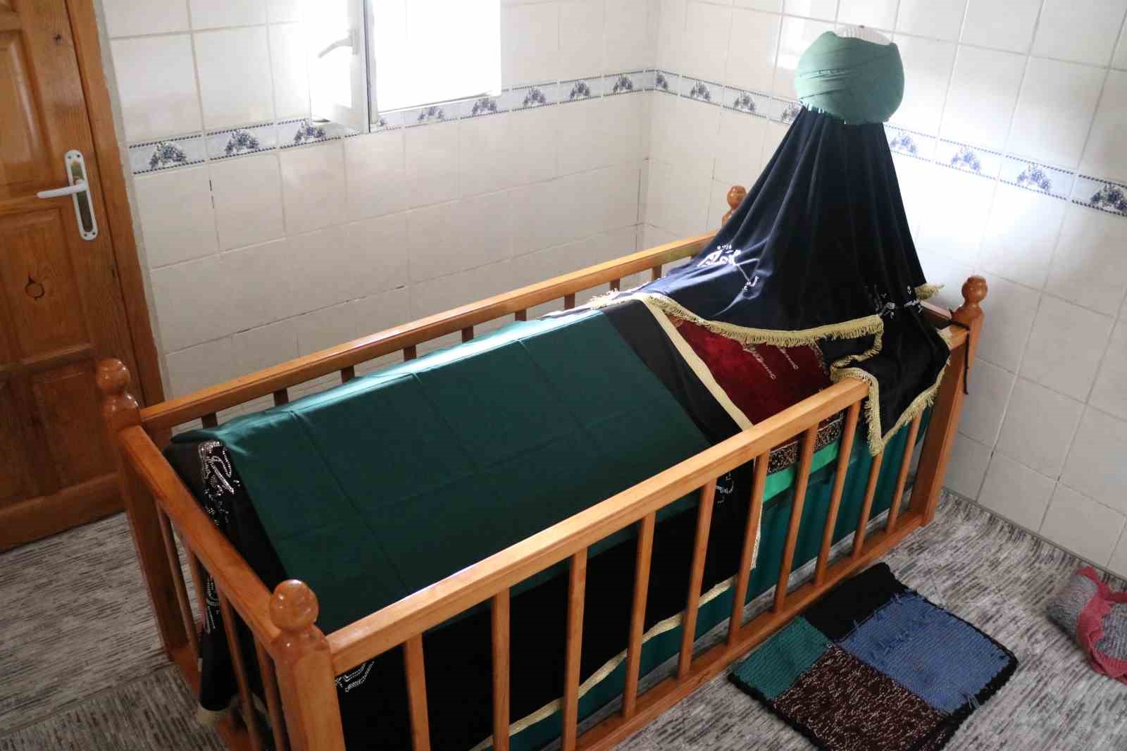 hastane bahcesinde turbe rivayetleriyle dikkat cekiyor 2 jn5pirvC