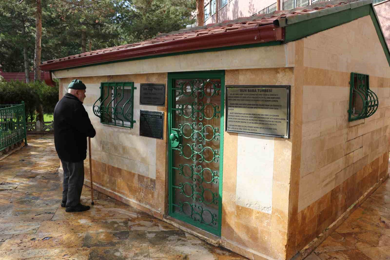 hastane bahcesinde turbe rivayetleriyle dikkat cekiyor 6 iS4X8Bwl