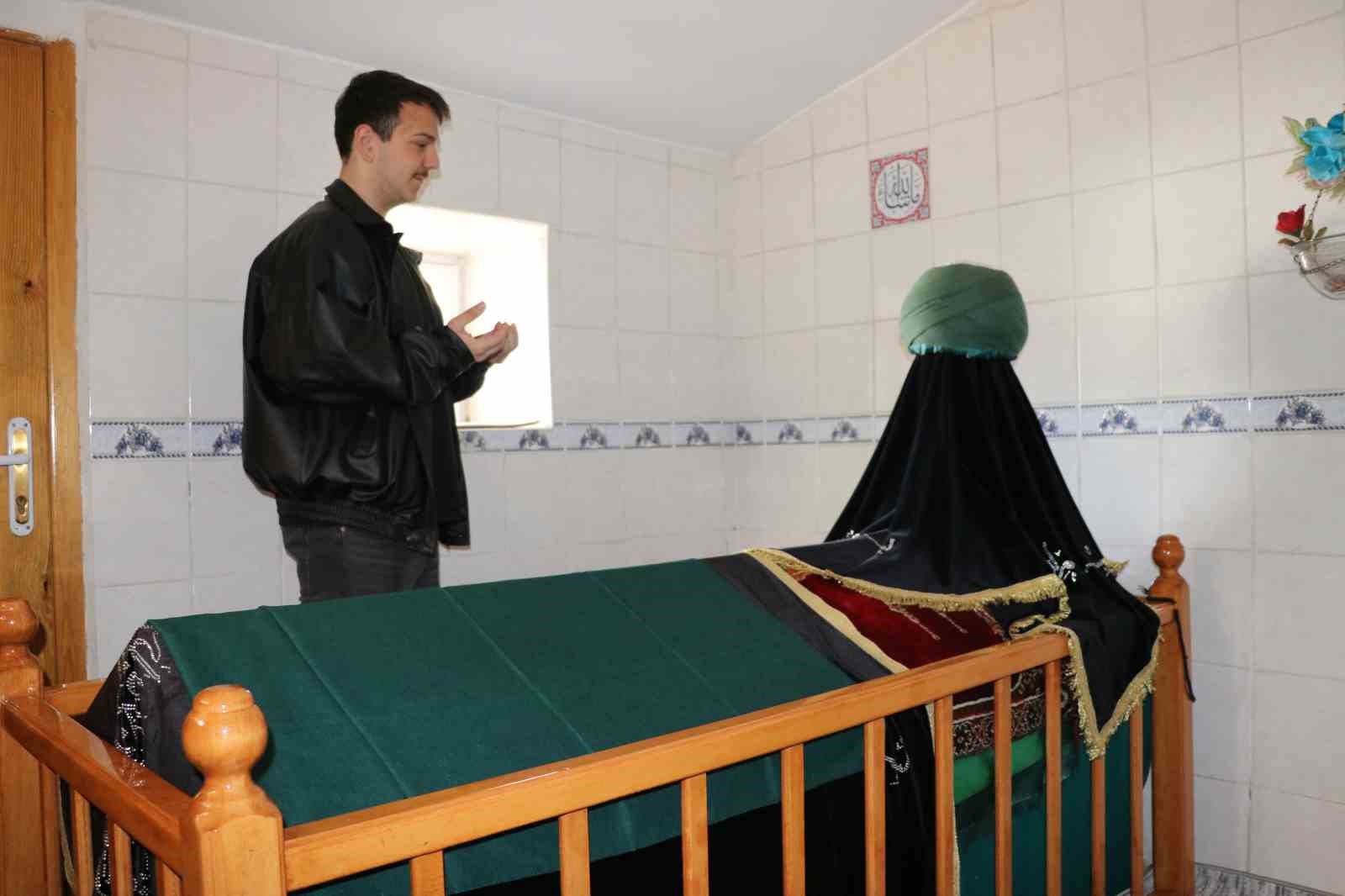 hastane bahcesinde turbe rivayetleriyle dikkat cekiyor 7 591DY65r