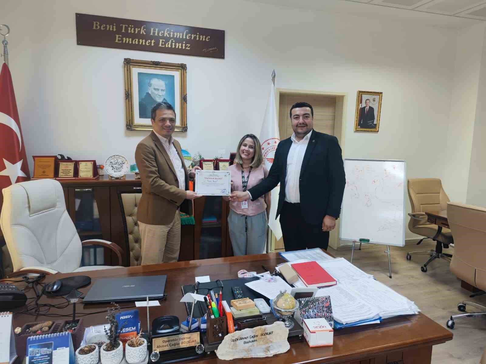 hastane kantininde bogazina seker kacan minayi hemsire kurtardi 2 j6DFl2Xr
