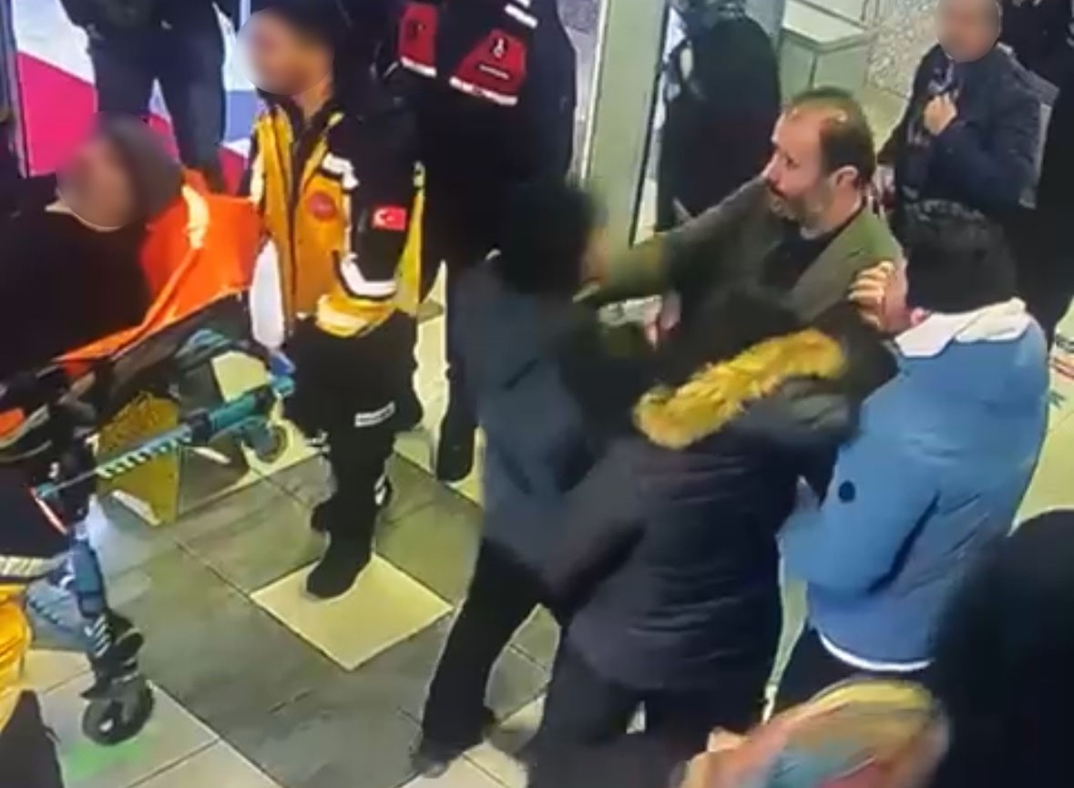 hastane mudur yardimcisi ile sendika baskani arasinda klima kavgasi kamerada 0 1bA6UpXR