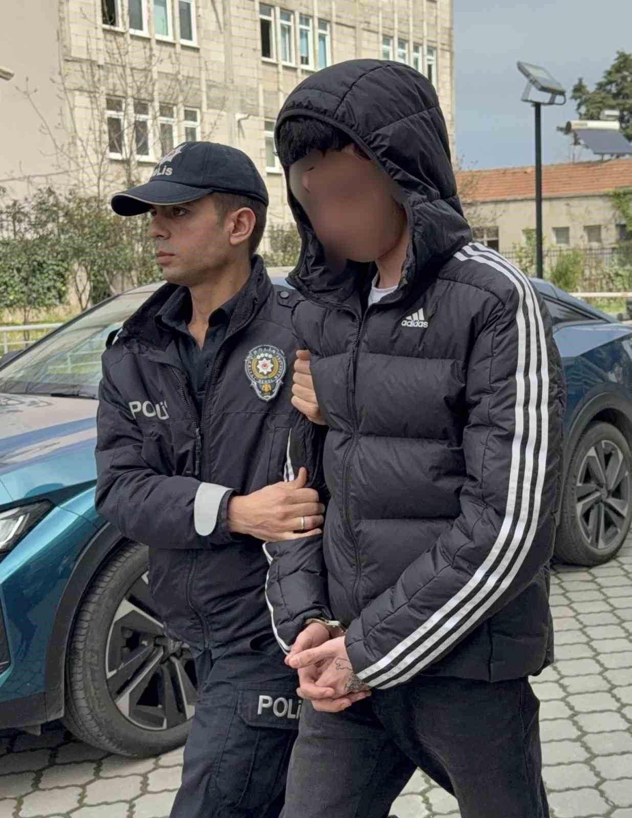 hastane otoparkinda bicakli kavga 1 yarali 1 qPncwabA