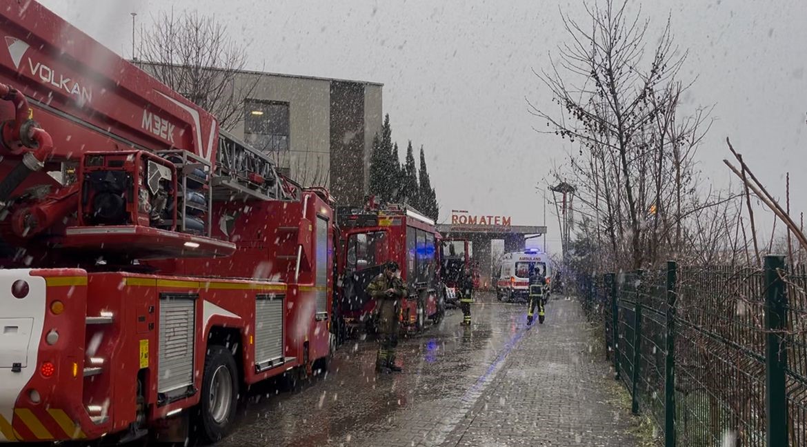 hastane yemekhanesinde yangin panigi cok sayida ekip sevk edildi 0 pXXqgv65