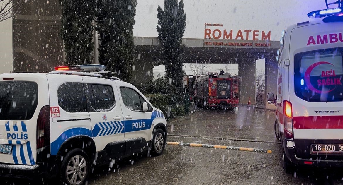 hastane yemekhanesinde yangin panigi cok sayida ekip sevk edildi 2 11CWThlh
