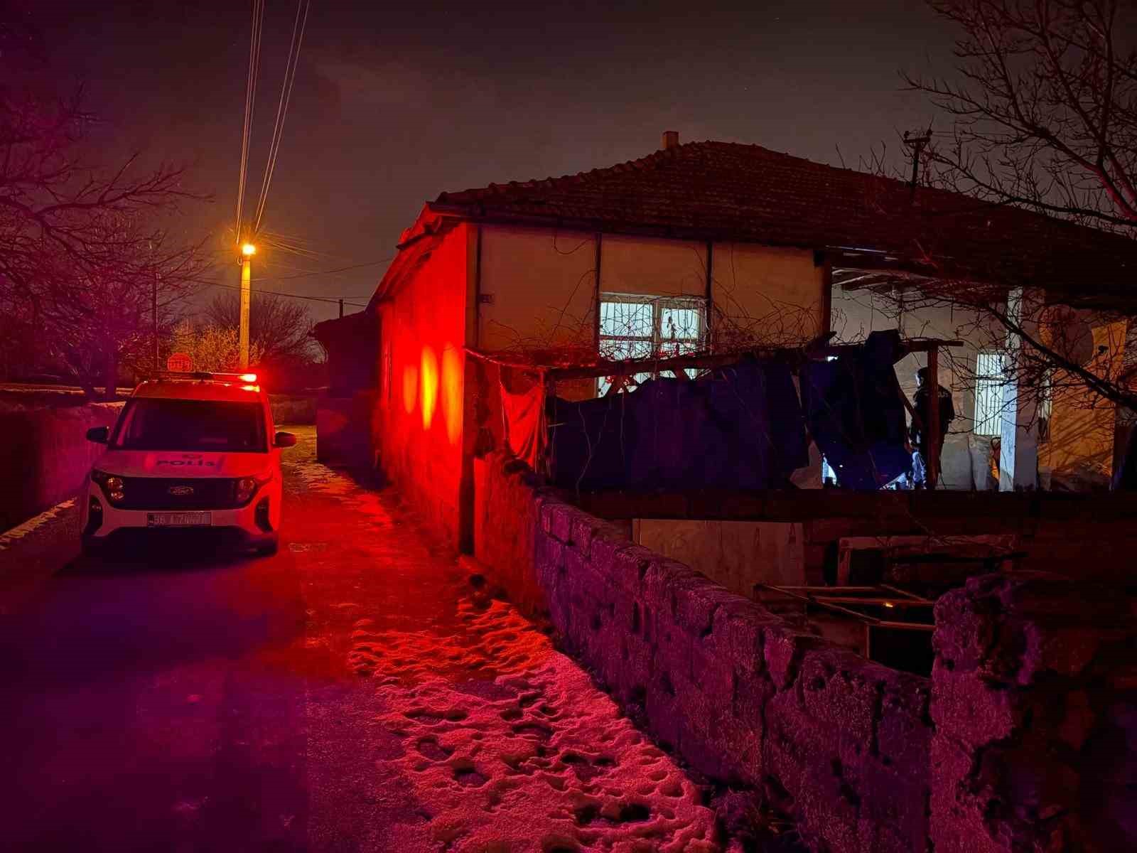 hastanede 2 gunluk bebeklerinin aci haberini aldilar 0 6bDlEu8Q