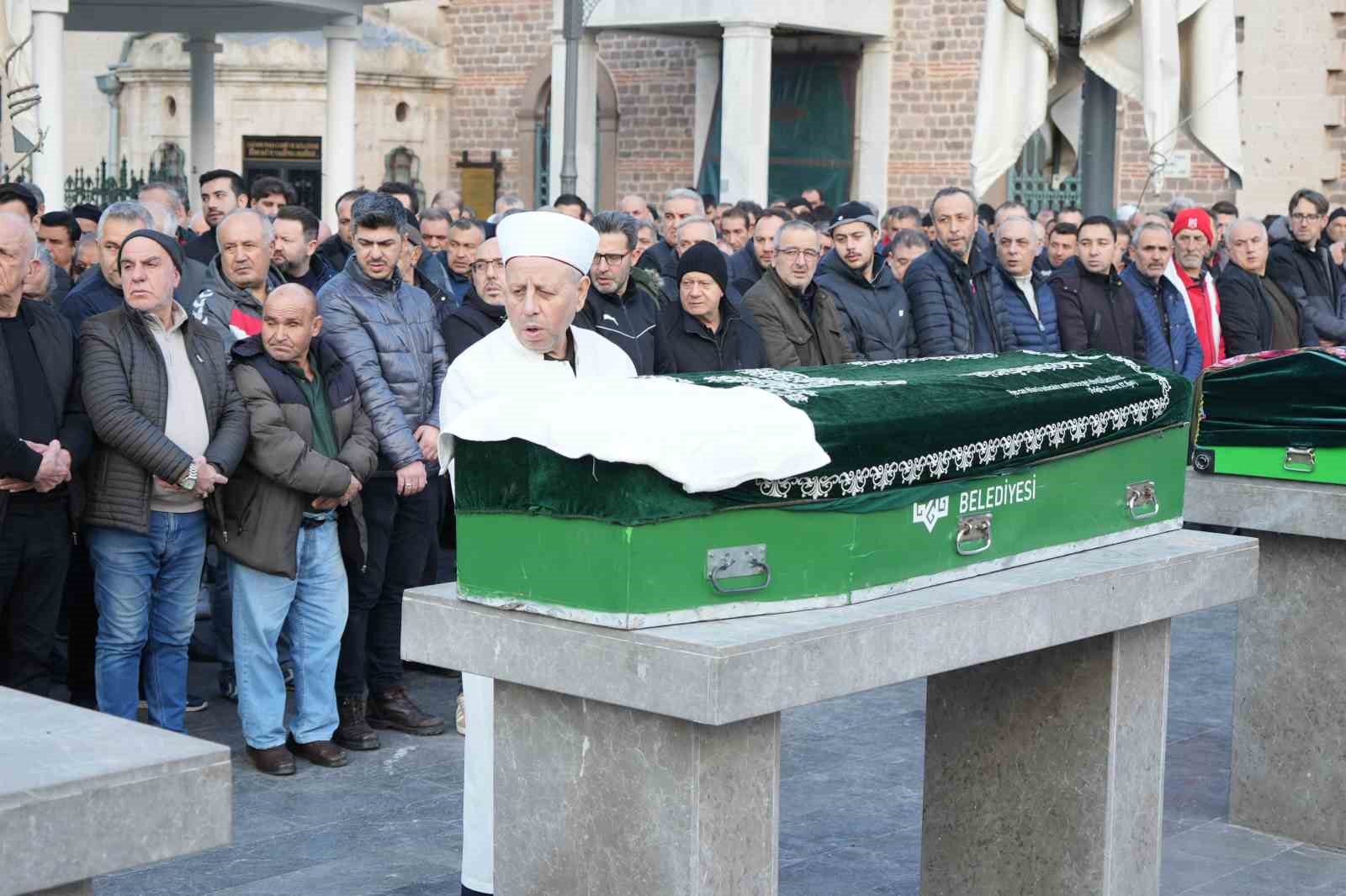 hastanede cenazeler karisti 0 cBUvXjYg