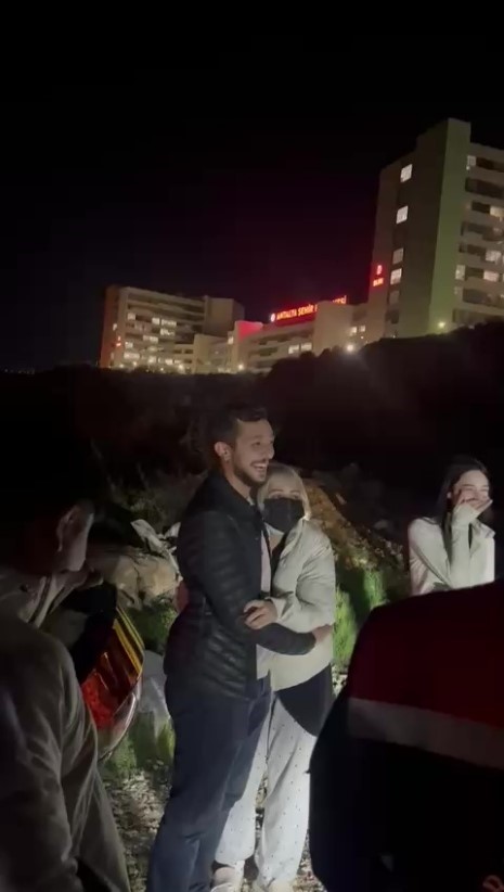 hastanede tedavi goren kanser hastasi kadina arkadaslarindan 8 mart surprizi 3 EbYQgeg4