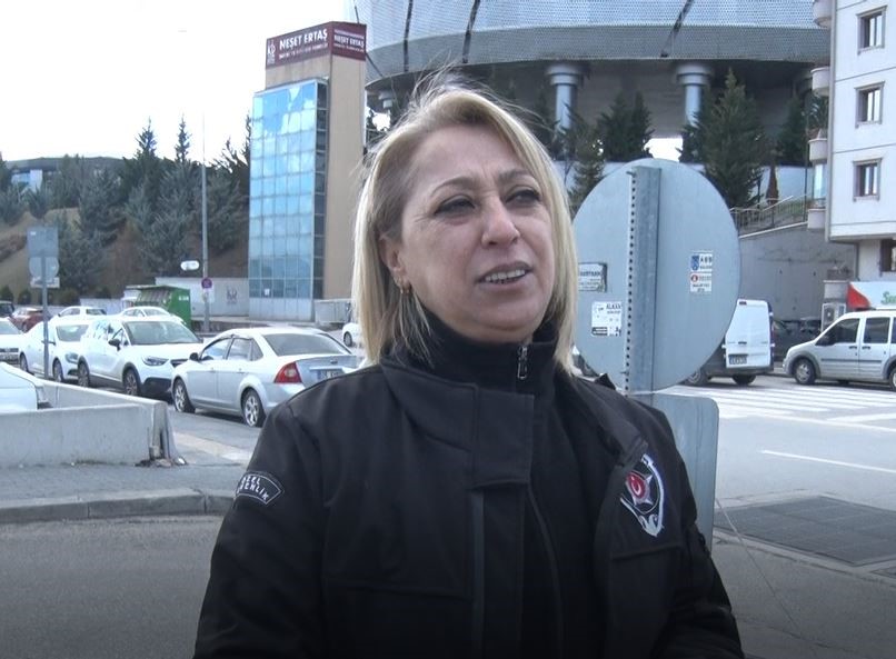hastanede uyuyan cocugun uzerini orten guvenlik gorevlisi yurekleri isitti 1