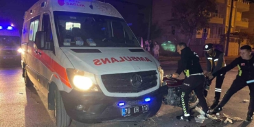 hastaneye-yarali-tasiyan-ambulans-motosikletle-carpisti-1-yarali-k3fVZ8bq.jpg