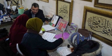 hat-sanatcisi-yeni-ogrenciler-yetistiriyor-1mJ2k9k4.jpg
