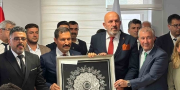 hatay-valisi-mustafa-masatliya-yilin-valisi-odulu-verildi-zYssxgmf.jpg