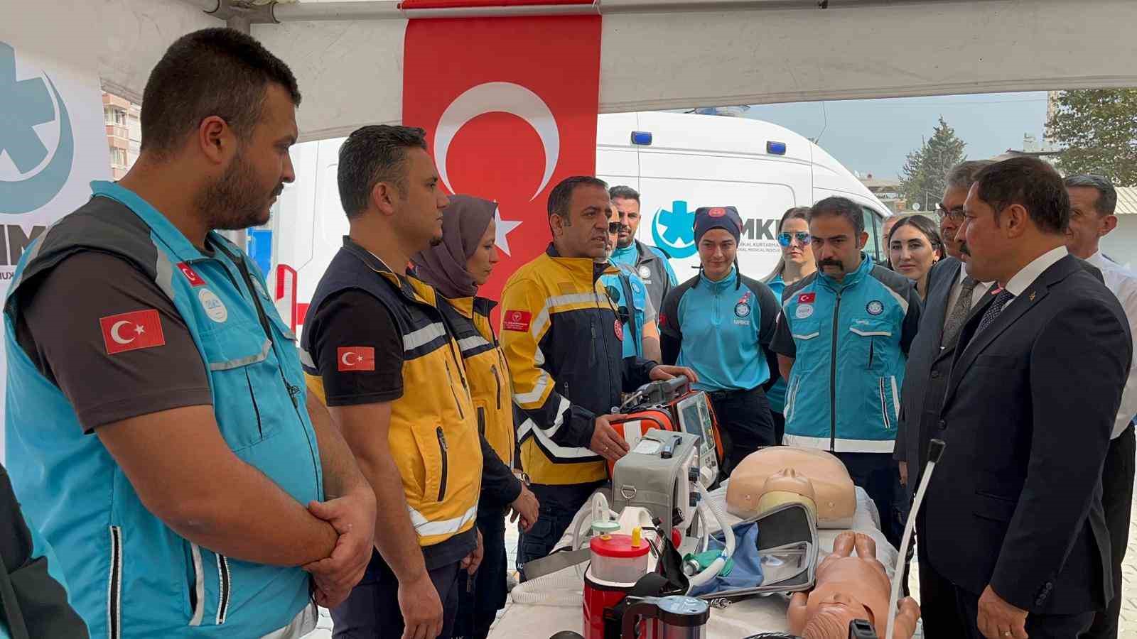 hatayda 12 yeni ambulans hizmete alindi 3