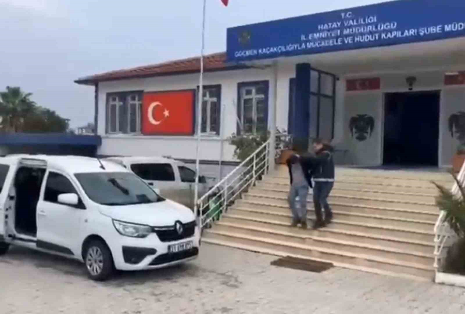 hatayda 3 kacak gocmen yakalandi 1 organizator tutuklandi 3 IWjUksvz