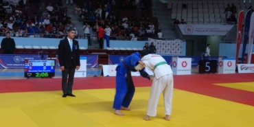 hatayda-67-ilden-gelen-917-genc-judocu-minderde-ter-dokecek-7hGtzTZl.jpg