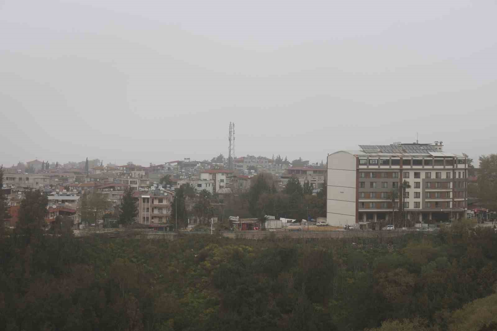 hatayda col tozu etkisini surduruyor 2 wpG9QLMp