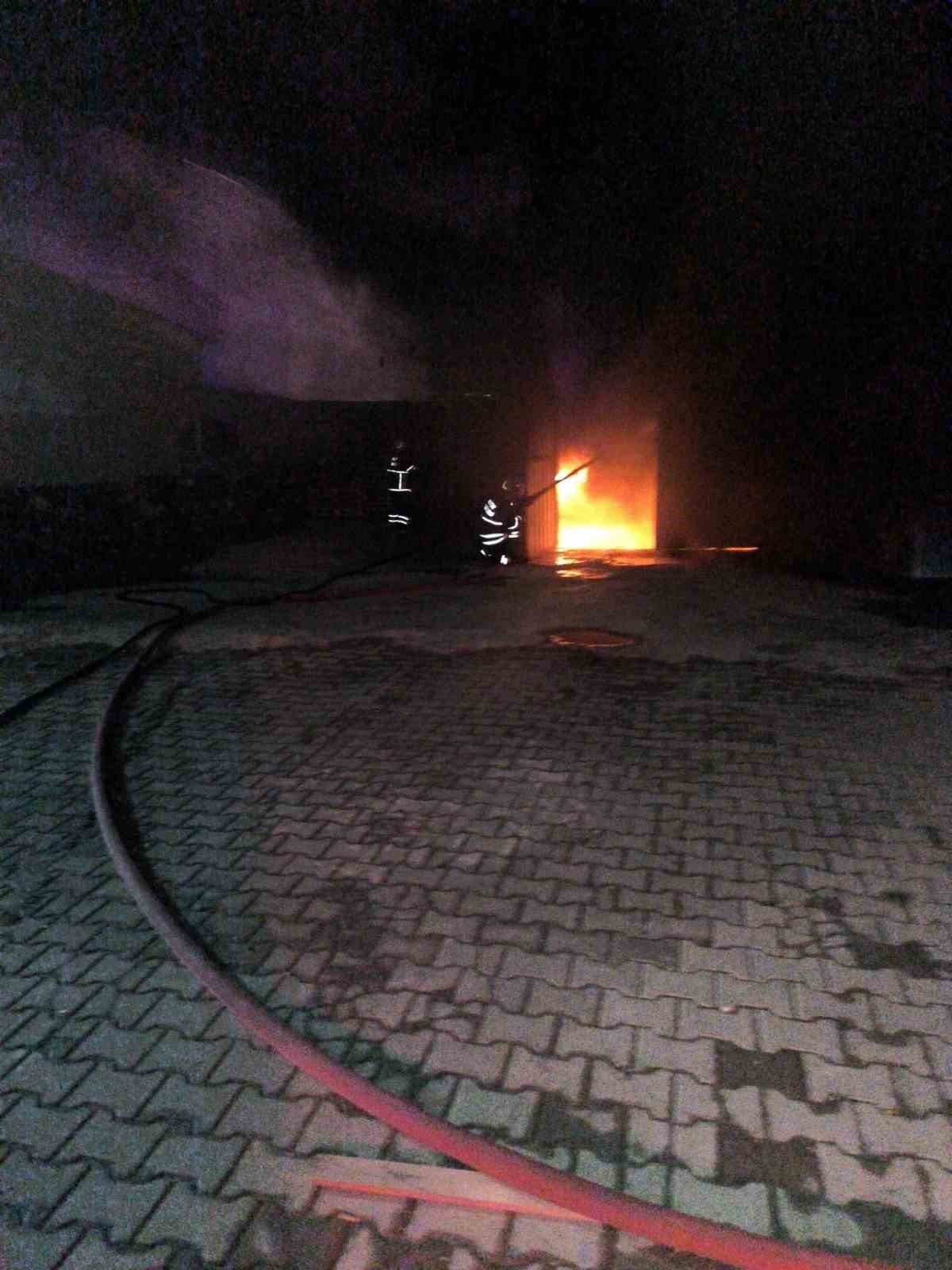 hatayda depo alevlere teslim oldu 4 ImyWqDPL