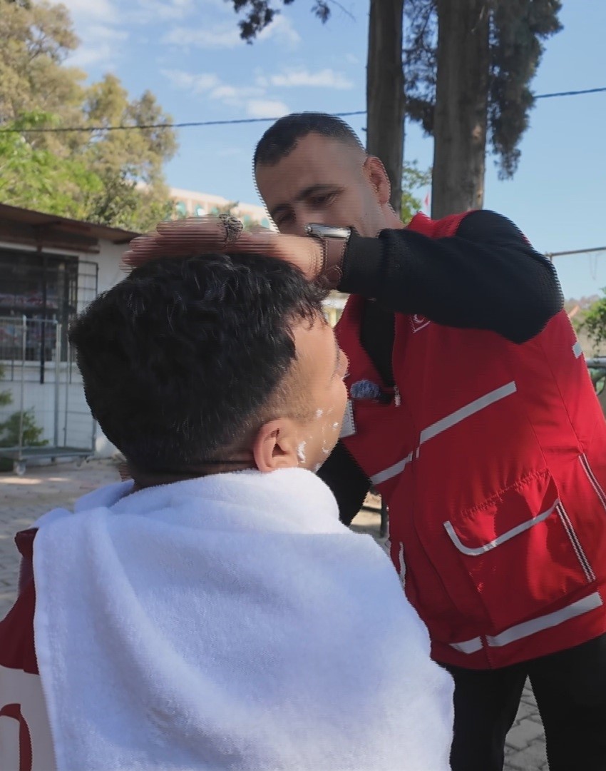 hatayda fiziksel engelli bestaminin asker olma hayali gercek oldu 2 TQKIAs11