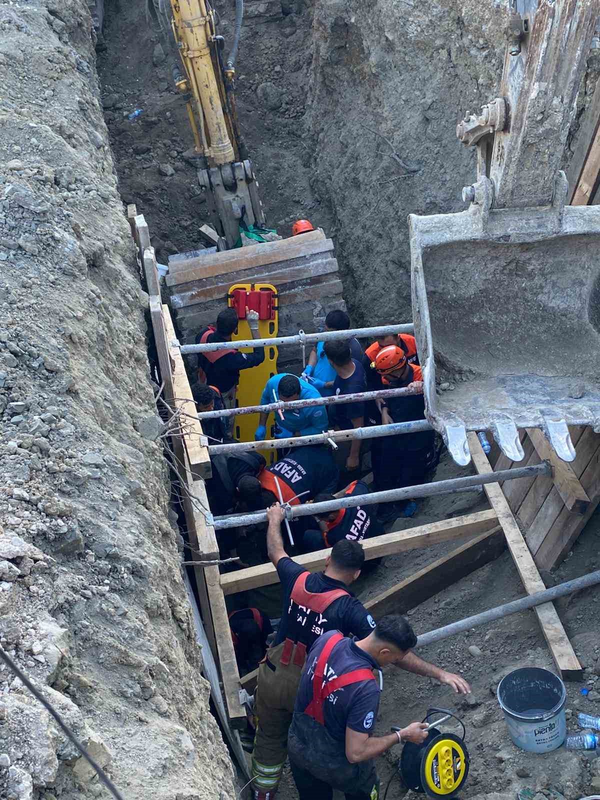 hatayda gocuk altinda kalan isci kurtarildi 3 5OWwmWvc