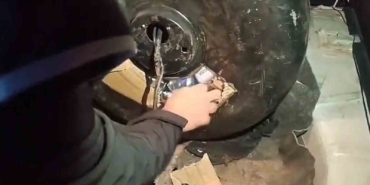 hatayda-kacakcilik-operasyonu-otomobilin-her-yerinden-telefon-ve-elektronik-sigara-fiskirdi-mcVhpwYg.jpg